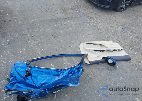 2019 Toyota Camry Le z USA, uszkodzony, nr VIN 4T1B11HK9KU285127